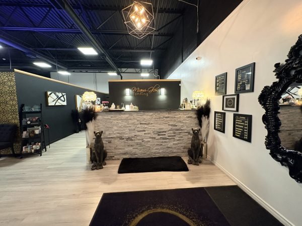 Front Desk of Miami Glow Tanning in Brantford